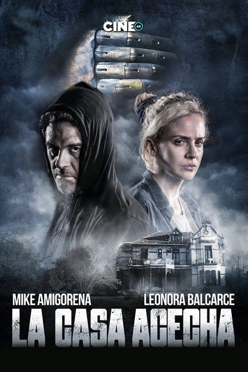 Poster of the movie La casa acecha